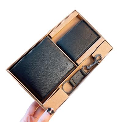 China Casual Design Men's Wallet Made of Genuine Leather with Standard Card Holders for sale