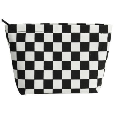 China Fashion Portable Wash Bag Customised Black and White Checkerboard Cosmetic Brush Bag for sale