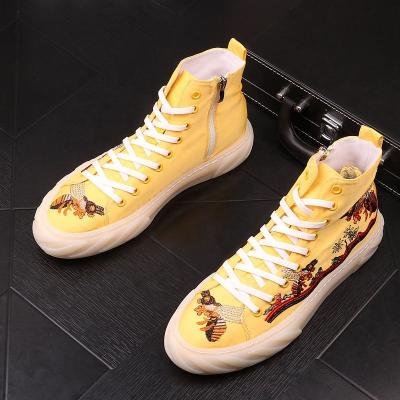 China Fashion Trend Stretching Fashion Mens Canvas Shoes Embroidery Pattern Lace Up Solid Yellow Shoes For Men High Quality Breathable Walking Shoes for sale