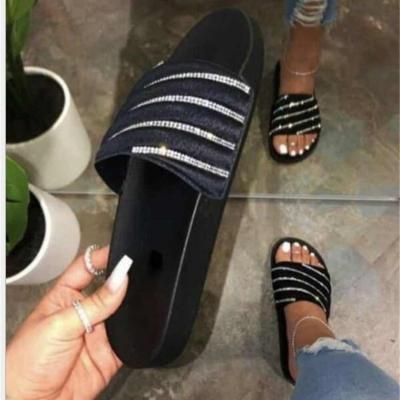 China 2021 Fashion Trend New Soft Sandals Slides Female Sandals Bling Rhinestone Diamond Rhinestone Ladies Summer Women's Slippers Fashionable Glitter Ladies for sale