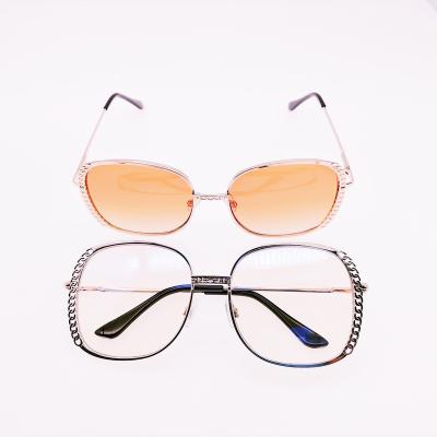 China Fashion Sunglasses Factory Direct Supply Designer Sunglasses Fashion Women Oversized Sunglasses for sale