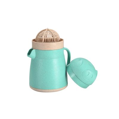 China Health Fashion Customized Lid Cute Wheat Pig Style Straw Multifunction Manual Hand Press Orange Juicer for sale