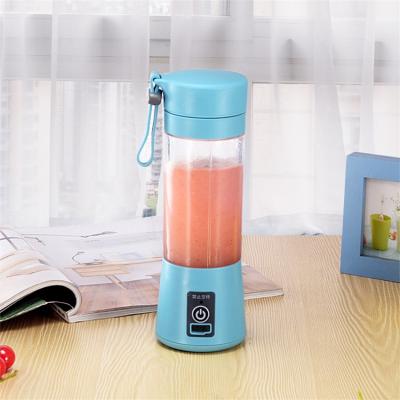 China Health Customized Travel Use 4 Leaf Knife USB Rechargeable Portable Electric Bottle Juicer for sale