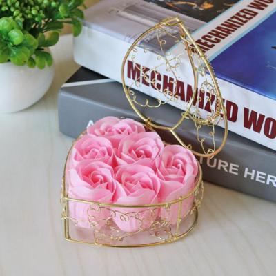 China IRON 2175 6PCS Iron Heart Shaped Rose Valentine Gift Souvenir Basket For Wedding for sale