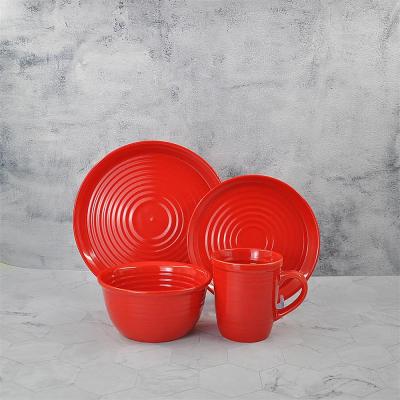 Chine Stocked Custom Modern Dinnerware Sets Embossed Kitchen Dishes Set Ceramic Dinnerware Sets For 6 People à vendre