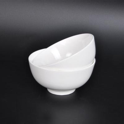 China Sustainable Restaurant Dishes and Roll Ceramic Soup Bowls with Spoon for sale