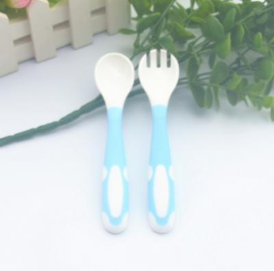 China OEM&ODM BPA Free Baby PP Band Silicone Bend Spoon And Fork Kits for sale