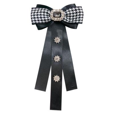 China Woman's Shiny Bow Tie Brooch Fashion Crystal Bow Tie AN210 Pretty Ribbon Butterfly Bowknot for sale