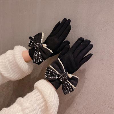 China Daily Life Bowknot Gloves With Fleece Women Winter Plush Warm Thick Touch Screen Cute Riding Ski Gloves for sale