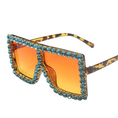 China Manufacturer Fashionable Wholesale Oversized Sun Glasses Rhinestone Women Luxury Sunglasses For Brand Designer Suowei OEM High Quality New Latest for sale