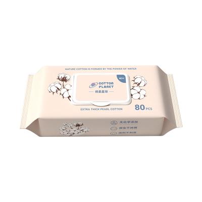 China Extra Soft Hot Selling Vitamin E Classic Printing Baby Wipes Wet for sale