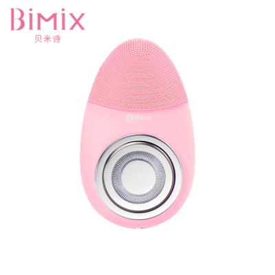 China Waterproof USB Deep Cleansing Facial Cleansing Instrument Rechargeable Face Brush Vibrating Exfoliator and Massager for sale