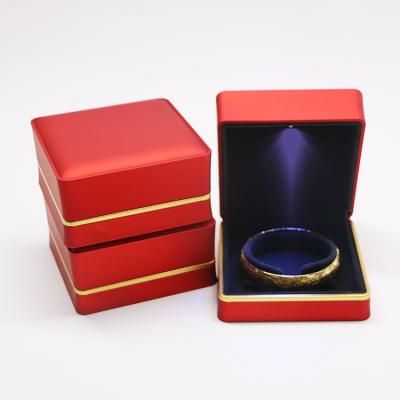 China Wholesale Red Led Light High Quality Plastics Velvet Jewelry Bracelet Gift Packaging Box With Lid for sale