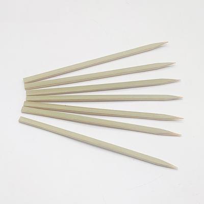 China Easily Cleaned Wedding Party Use 20cm Disposable Natural Bamboo Flat Sticks Barbecue Skewer Fruit Sticks for sale