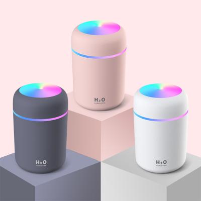 China Portable 300ml USB Ultrasonic Car Humidifier Glow Cup Air Diffuser Cool Mist Maker Purifier For Car Home Office Bedroom for sale