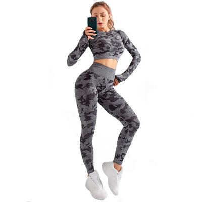 China Breathable Long Sleeve Hollow Out Back Yoga Set Crop Top And Yoga Gaiters Set Camouflage Seamless 2 Pcs Sports Suits Cycling Yoga Pants Sets for sale