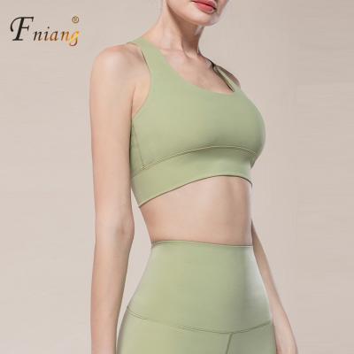 China OEM Breathable Cross Back Beauty Shockproof Sports Bra Running Yoga Sports Underwear Women for sale