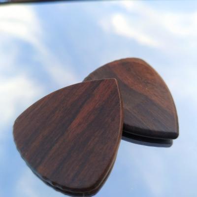 China Plucking of string instruments factory direct customized precious wood selection of rectangular elegant guitar for sale