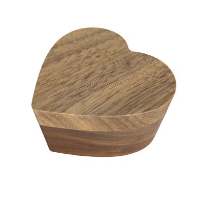 China Black Walnut + Environmental Protection Black Walnut Heart Ring Box Durable Wooden Engagement Ring Box Canvas Wood for sale