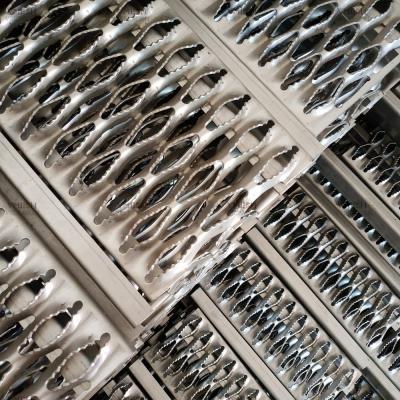 China Thickness 2.0-4.0mm Grip Strut Plank Grating Diamond Plank Grating Slip Resistance for sale