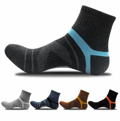 China Wholesale Sporty Outdoor Spring Fitness Cotton Stock Low Price Socken Crew Sports Sport Booties Men for sale