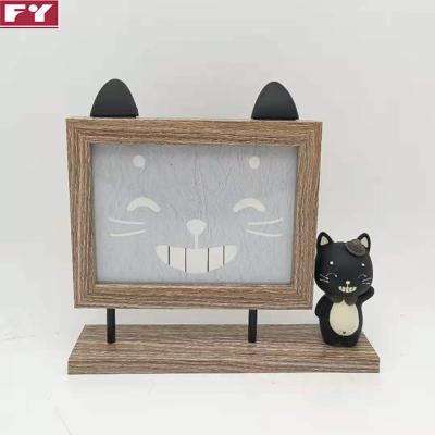 China Eco-friendly Durable In Stock Cute Rustic Cat Promotion Wooden Photo Frame For Wedding Decoration 24pcs Per Carton for sale