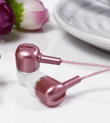 China Fashion In-Ear Boom Super Sale Quality Stereo 1.2M Wired Good Noise Reduction Earphone for sale