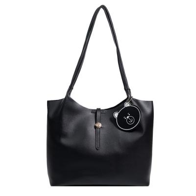 China 2021 New Fashion Large Capacity Leisure Color Female Pure Black Bucket Tote Simplicity Tide Bag for sale