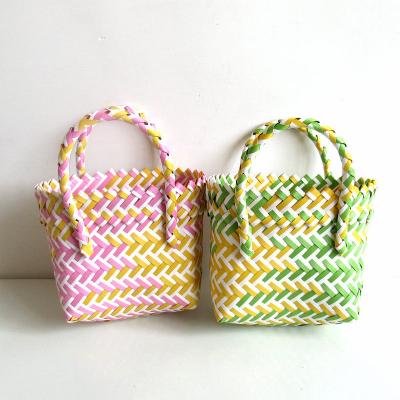 China Plastic Woven Basket Tote Packing Belt Oblique Woven Bag Companion Bow Decoration Color Matching Bohemian Manufacturer for sale