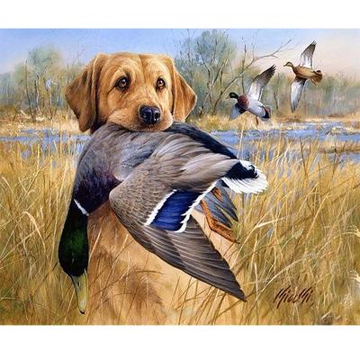 China Modern 5D DIY Children's Favorite Animal Hand Stitch Mosaic Cross Dog That Eats Wild Ducks Full Diamond Painting for sale