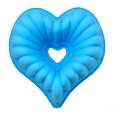 China Sustainable Silicone Fluted Cake Baking Pan Heart Shape Non-Stick Cake Pan For Jello Gummy Bread for sale