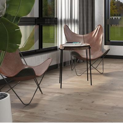 China Manufacturers Affordable Environmental Waterproof Fire Retardant Anti-Slip Wear Resistant Scratch Proof Wear Resistant Laminate AC4 Flooring for sale