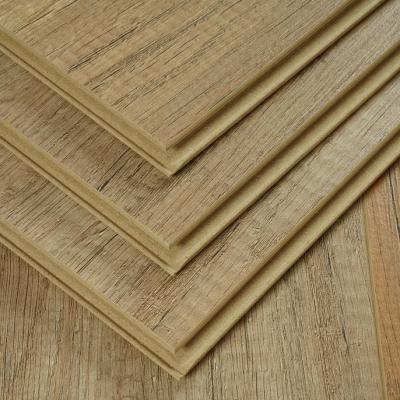 China Reliable Virgin Waterproof Building Material 100% 8mm 12mm Thickness Eco-Friendly Oak And Pine Pattern Laminate Flooring for sale