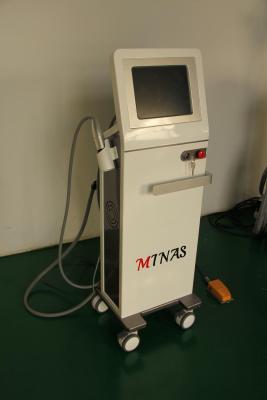 Chine Machine partielle stationnaire de 50w rf Microneedle avec la technologie de pointe à vendre