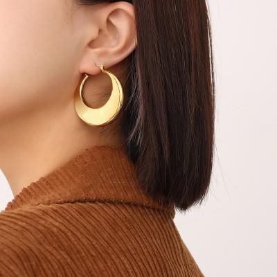 China FASHIONABLE manufacture circle U-shaped earrings dangle to form retro elegant exaggerated classic 316L stainless steel stud earrings for women for sale