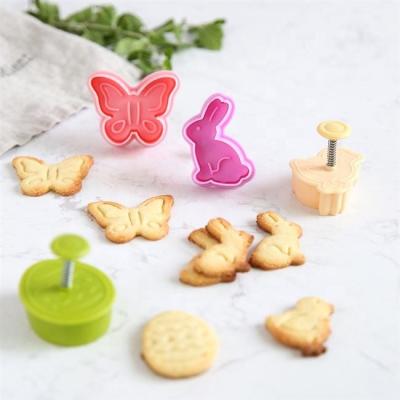 China Viable Chick Single Hand Plastic Box Malaysian Mubarak Set 4 Pieces Cutter Bunny Cookie for sale