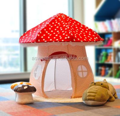 China Lovely Mushroom Cloth Eco-Friendly Kids Handmade Play Tent Play House Kids Concept for sale