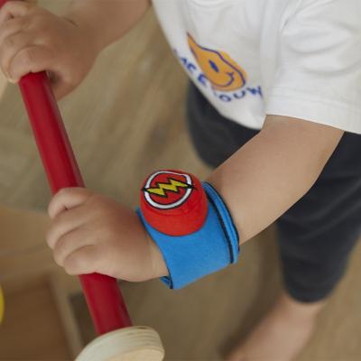 China Baby Plush Toys Pretend Game Toys Stars Lightning Superhero Wrist Ratchets 33cm X 30.5cm for sale