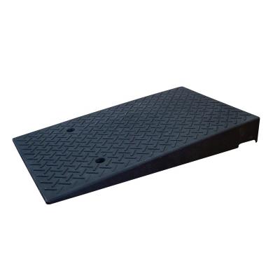 China Rugged New Listing Easy Installation Curb Ramp Wheelchair Car Trailer Restriction Ramp for sale