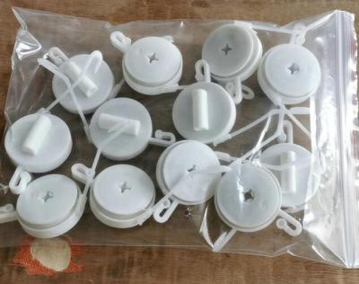 China EASY TO USE In Gardening Plant Hook Plant Running Automatic Retractable Yo-Yo With White Plug Pack Of 12 for sale