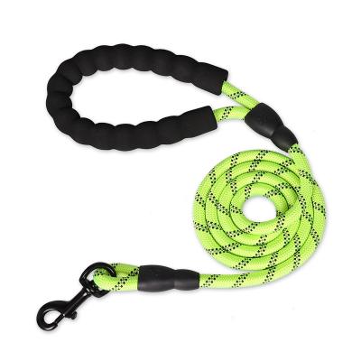 China Amazon Popular Factory Price Drop Shipping Reflective Yarn Nylon Pet Leash for sale