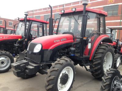 China Tractor de met 4 wielen van het de Landbouwlandbouwbedrijf van YTO X704 70HP met Cabine Te koop