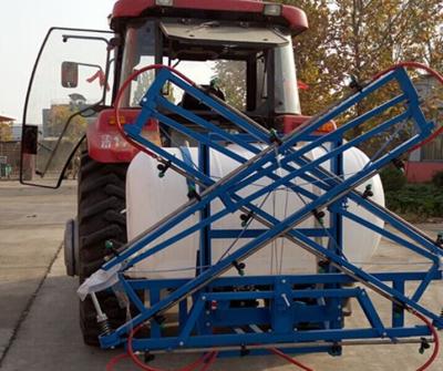 China 3600r/Min 500L Tractor Mounted Boom Sprayer Farm Tractor Attachments for sale