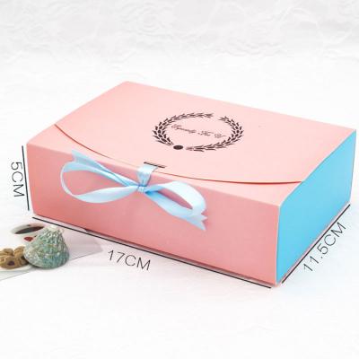 China Recyclable Luxury Easy Foldable Gift Box Customized Packing Box Custom Ribbon Narrow Ivory Board Gift Box for sale