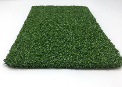 Chine Résistant UV de pile artificielle de l'herbe 13mm de golf de maison et de jardin pour la décoration de balcon à vendre