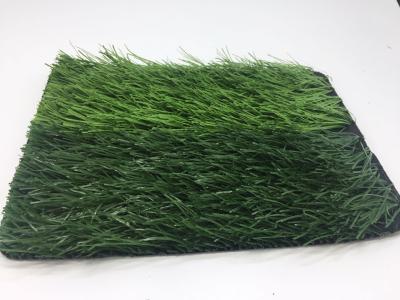 Chine Couverture artificielle d'herbe de bas frottement, herbe artificielle de gazon de terrain de jeu d'enfants à vendre