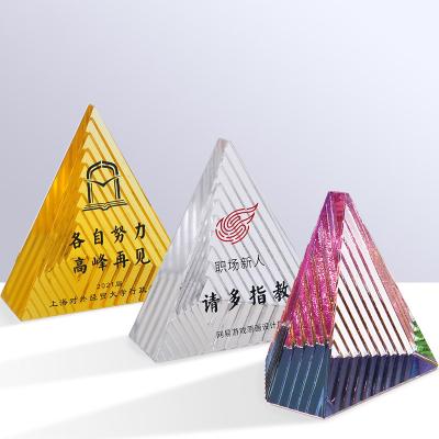 China Health care institute creative pyramid crystal crafts decoration ornaments birthday gifts staff keepsake high-end customization excellent for sale