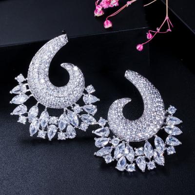 China New FASHIONABLE full European and American creative exaggeration Diamond Earrings Super Flash Zircon ladies joker ear jewelry for sale