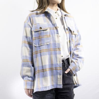 China Anti-Wrinkle Women Plaid Shacket Flannel Long Sleeve Jacket Shacket For Women for sale