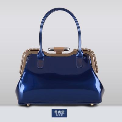 China 2022 European-American Ladies Bags Dinner Handbag Patent Leather Style Waterproof Leather Handbags for sale